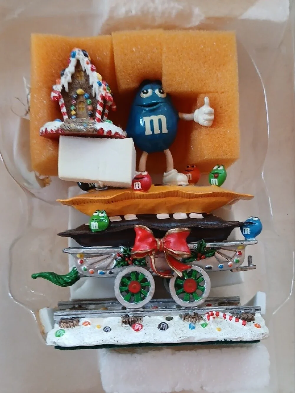 M&M'S The Danbury Mint Christmas Train and Carriage Figurine Set
